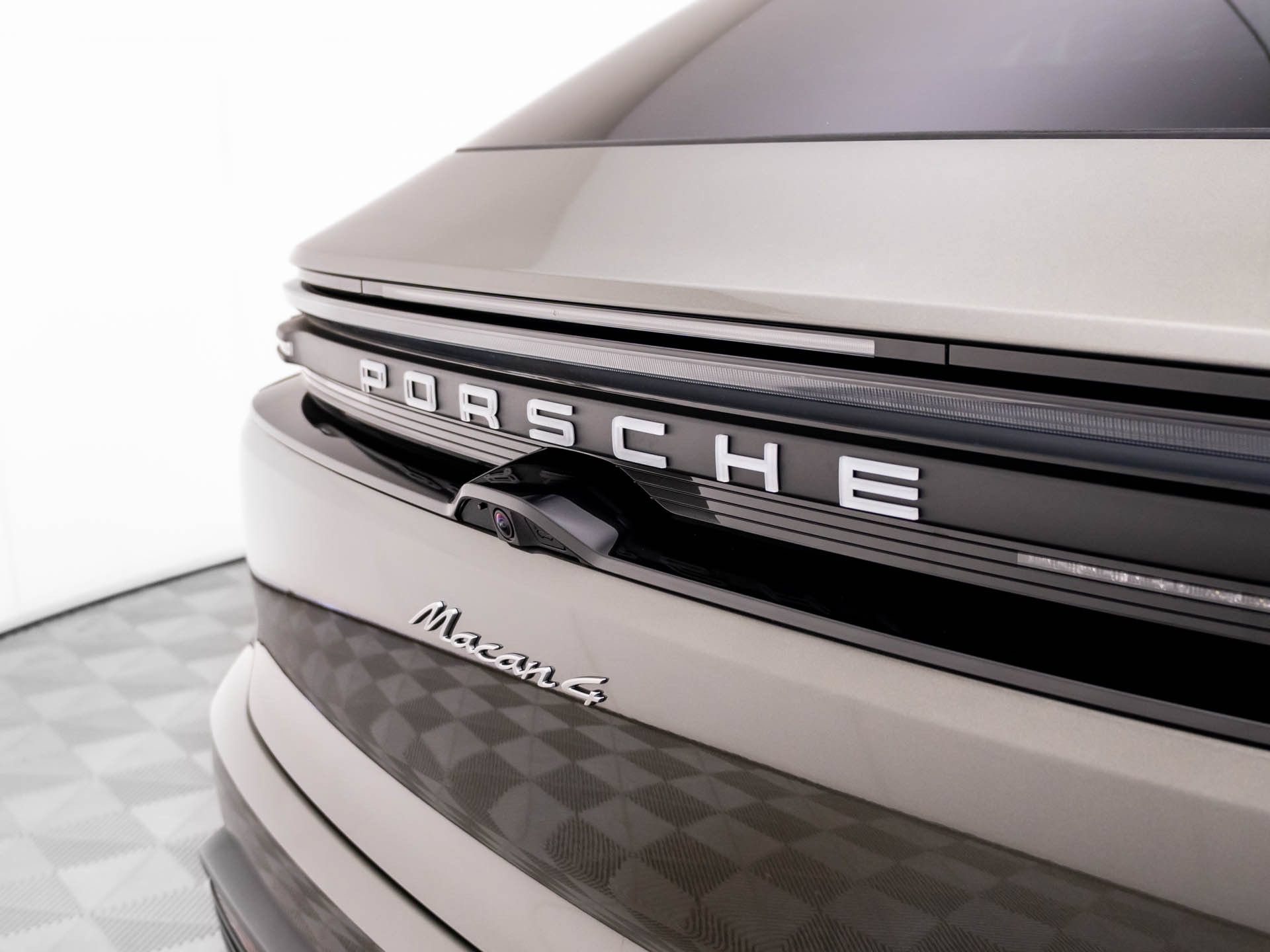 New 2026 Porsche Macan 4 Electric AWD/4WD image 35