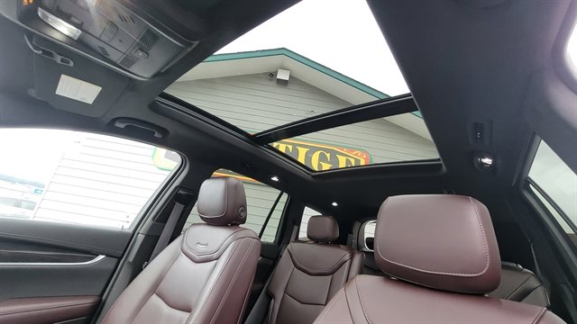 Used 2024 Cadillac XT6 Premium Luxury w/ Technology Package AWD/4WD image 42