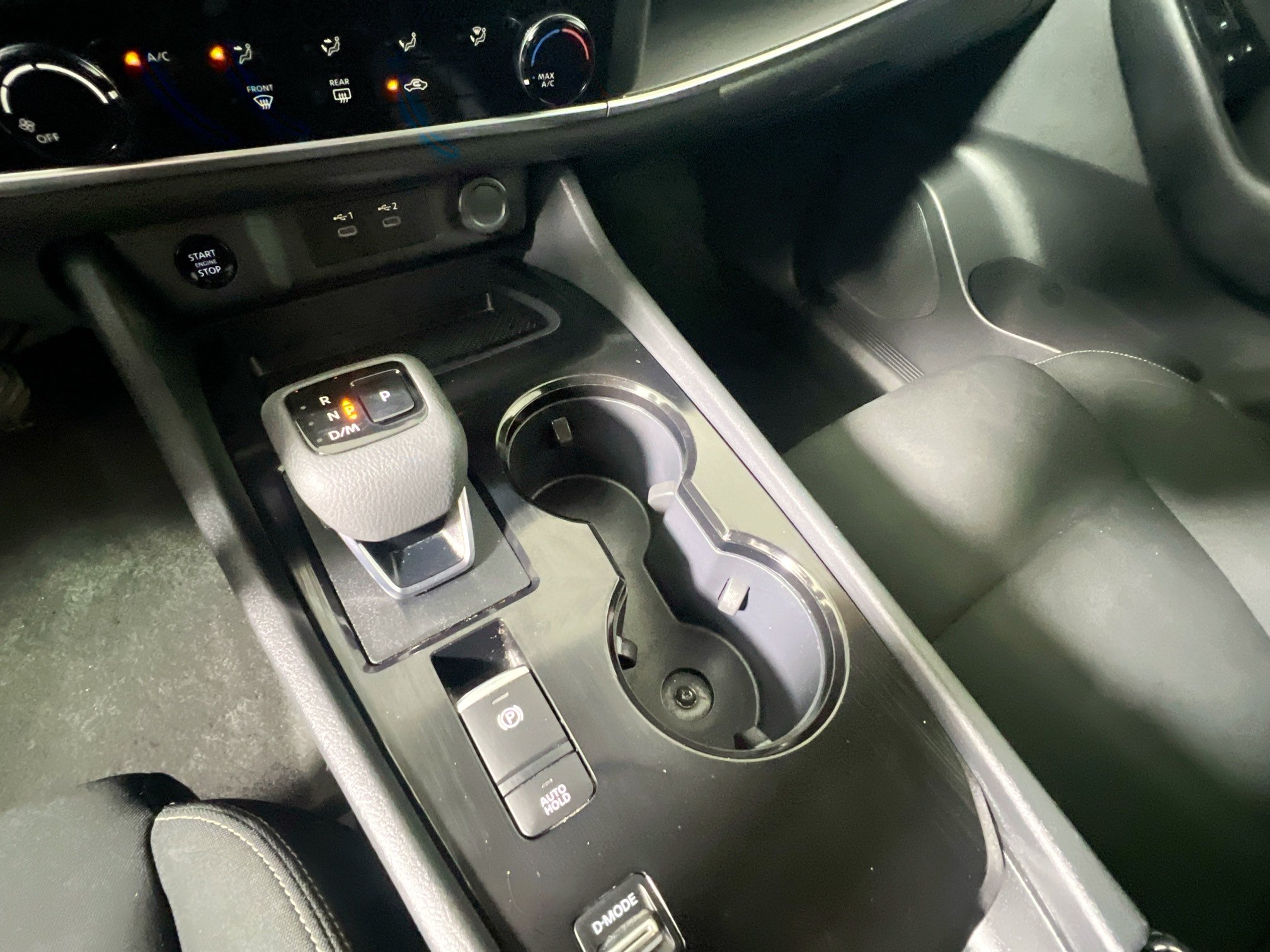 Used 2024 Nissan Rogue S FWD image 25
