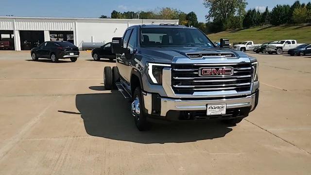New 2026 GMC Sierra 3500 SLE w/ SLE Convenience Package image 3
