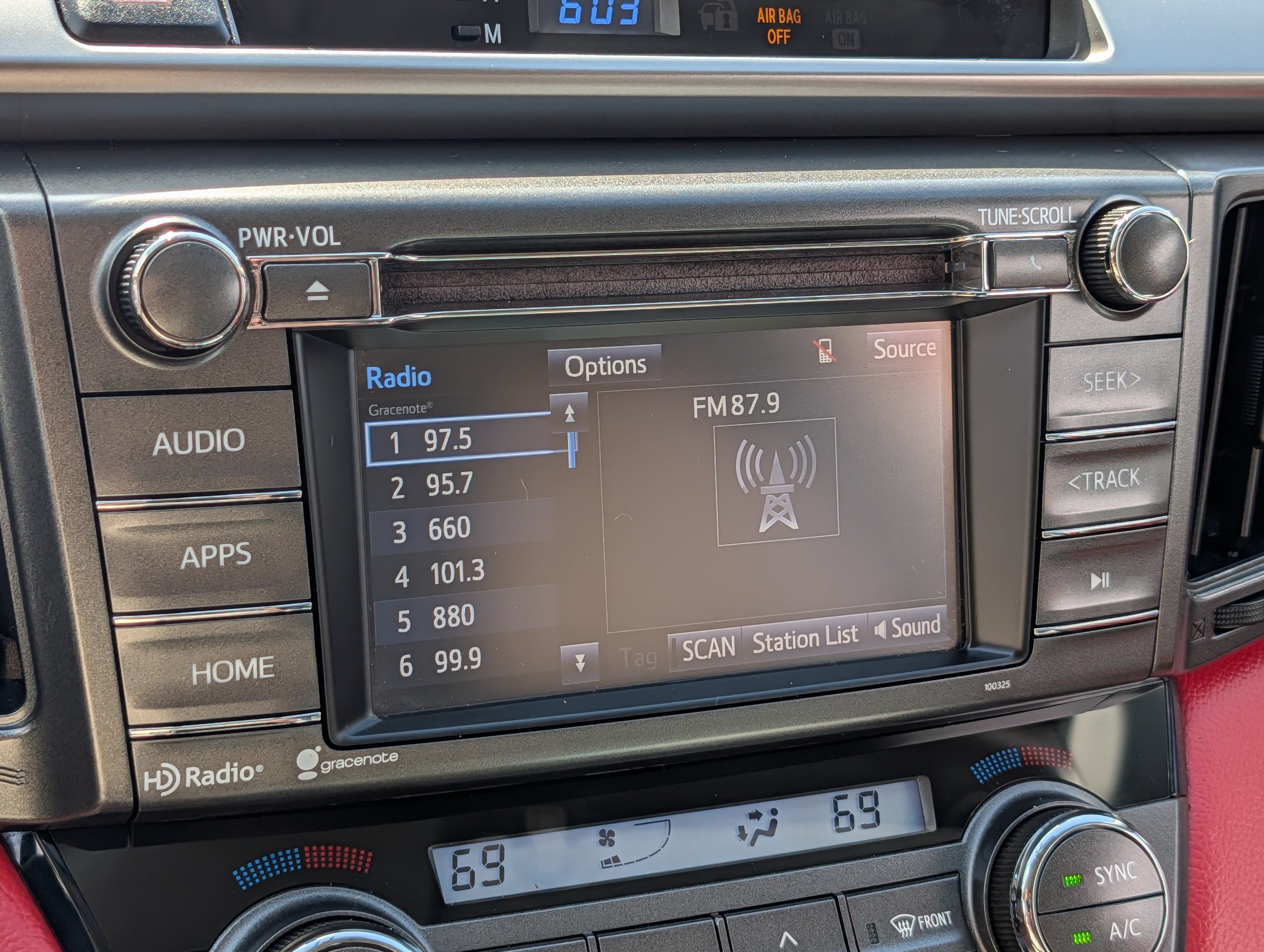 Used 2014 Toyota RAV4 XLE AWD/4WD image 22