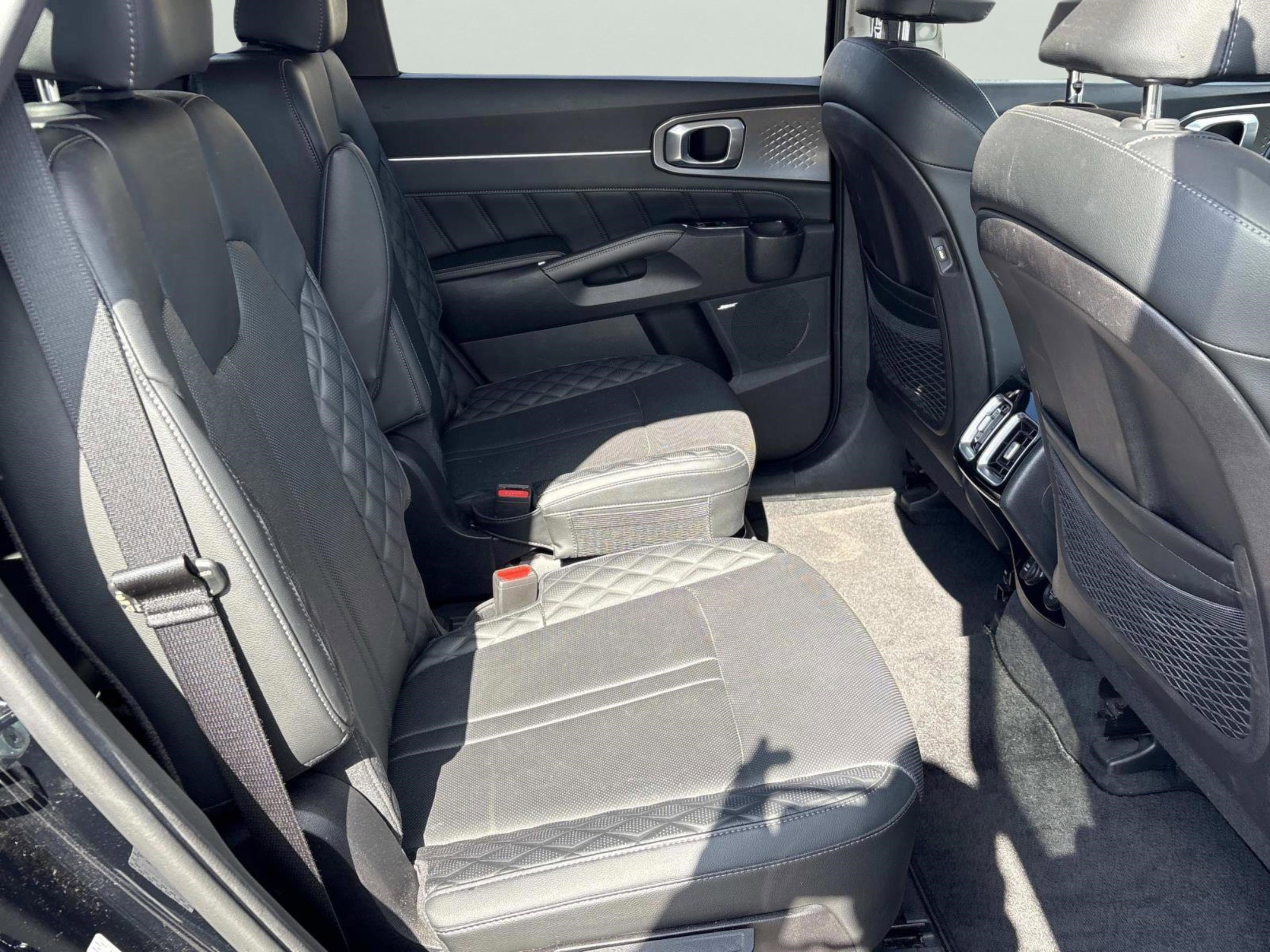 Used 2022 Kia Sorento SX image 22