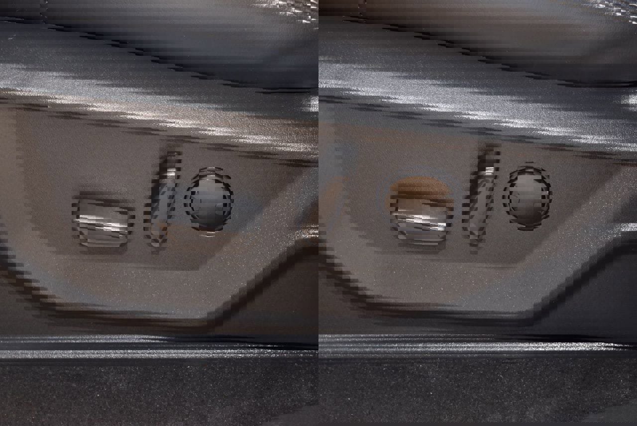 Certified 2025 Ford Expedition Platinum image 37