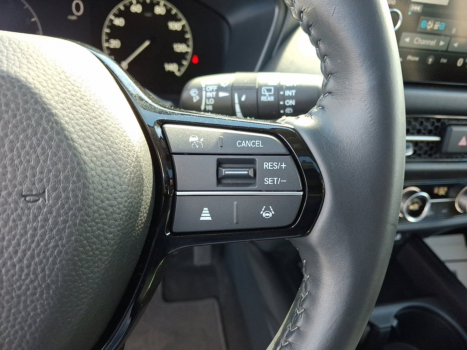 Used 2023 Honda HR-V EX-L image 22