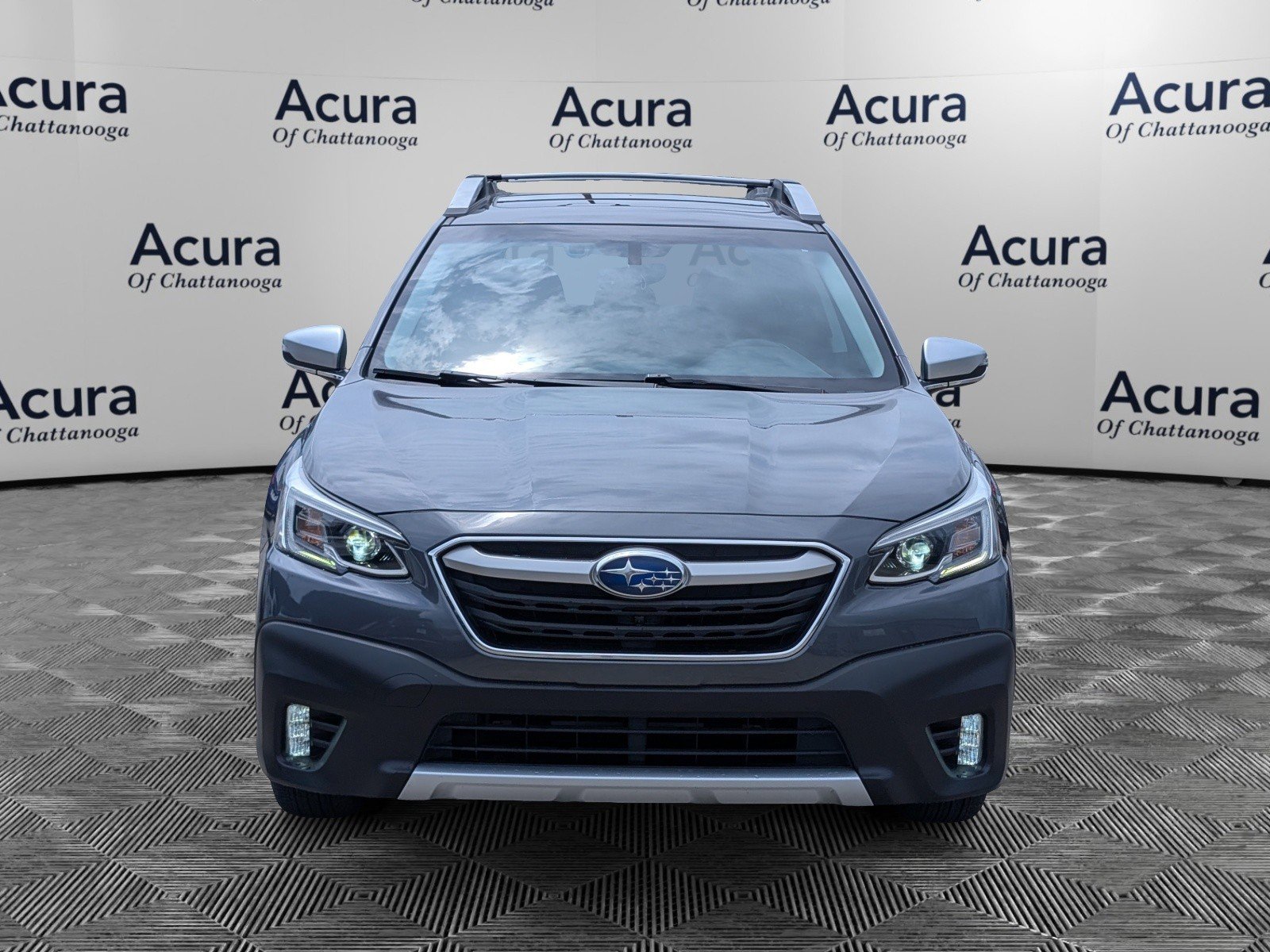Used 2020 Subaru Outback Touring w/ Popular Package #2 AWD/4WD image 3