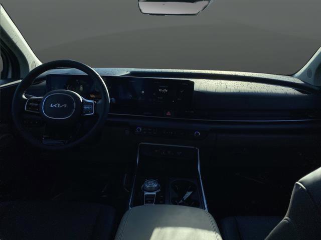 New 2026 Kia Carnival EX image 5