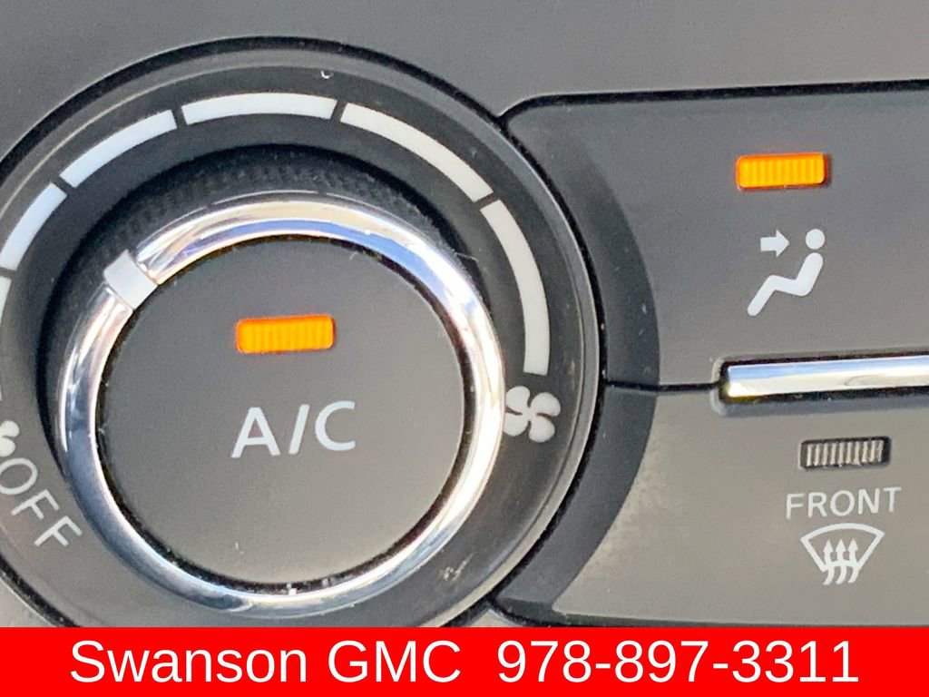 Used 2016 Nissan Sentra S image 33