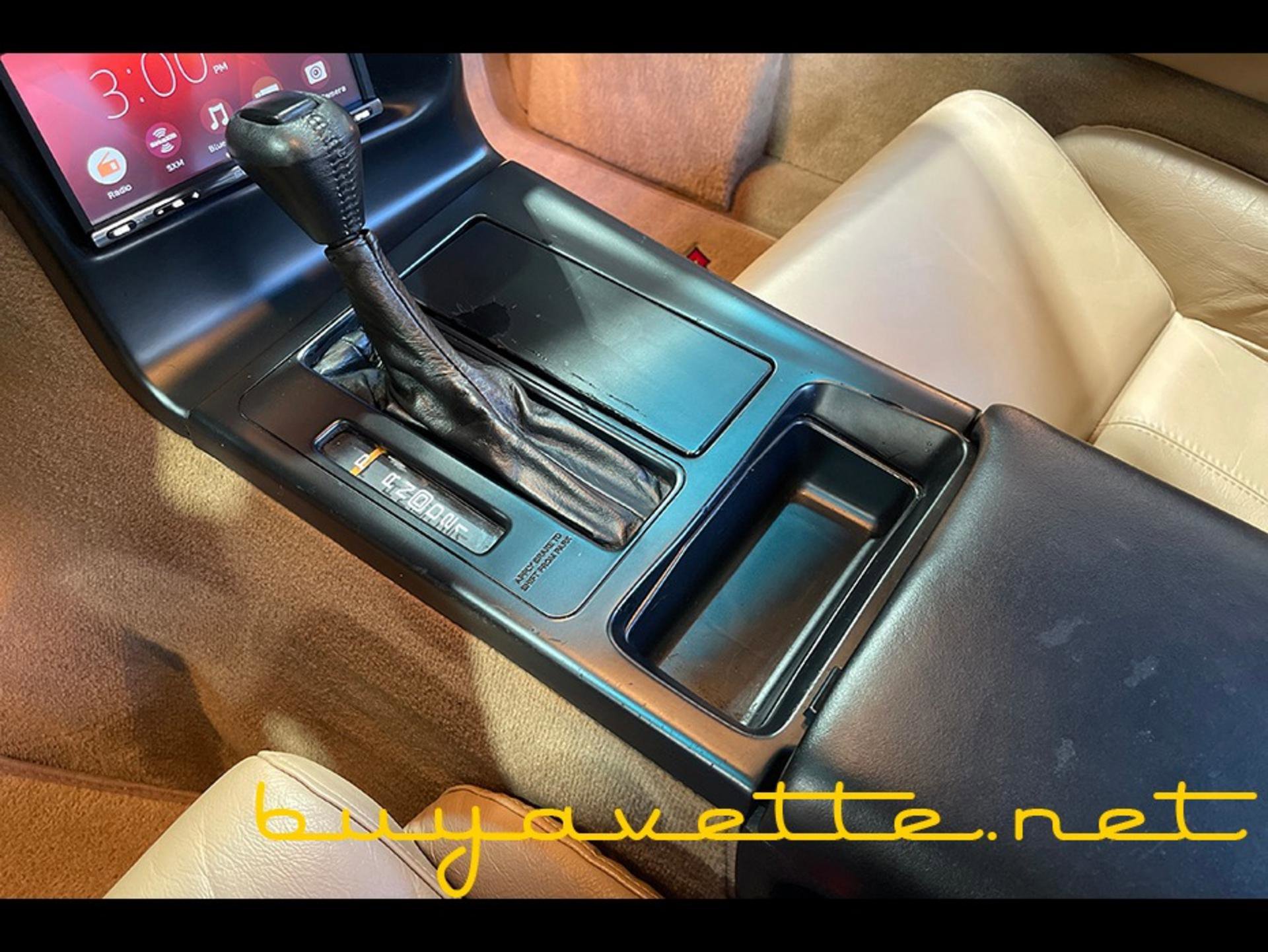 Used 1996 Chevrolet Corvette Coupe image 17