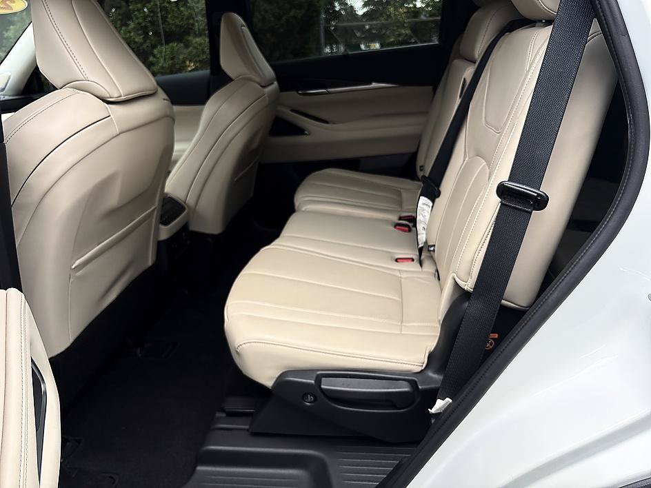 Certified 2025 INFINITI QX60 Sensory AWD/4WD image 15