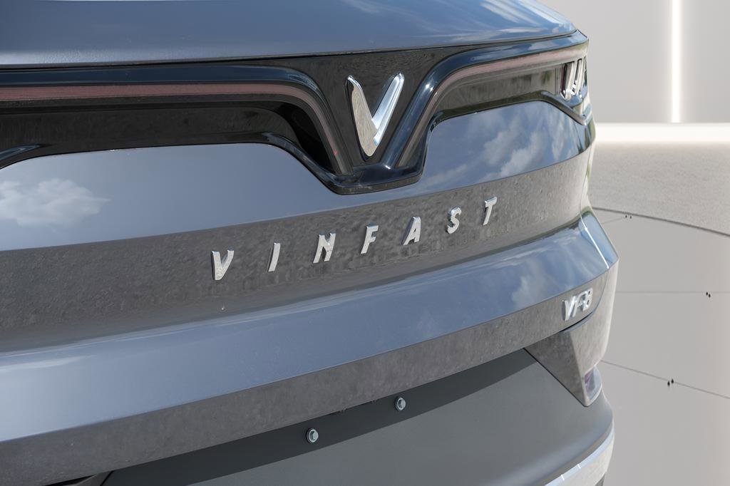 New 2025 VinFast VF 8 Eco image 31