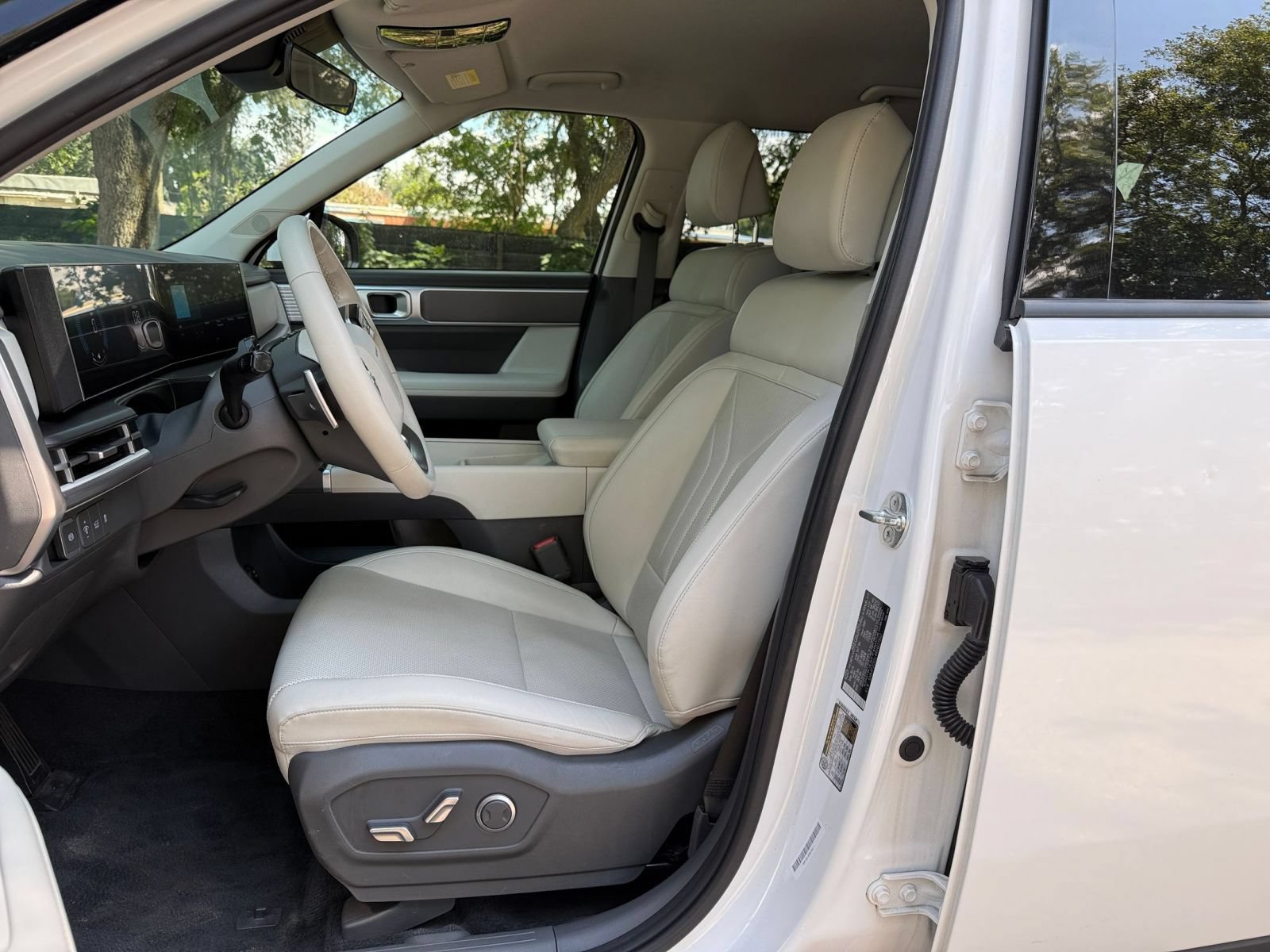Used 2024 Hyundai Santa Fe SEL AWD/4WD image 36