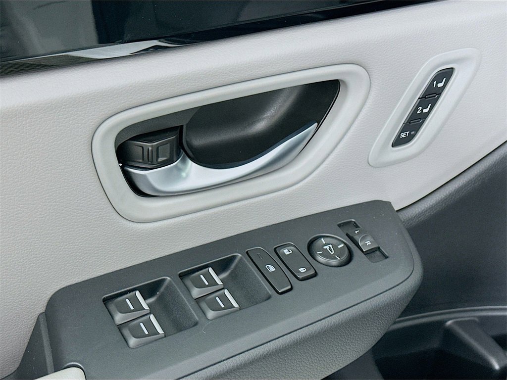 New 2025 Honda Pilot EX-L image 21