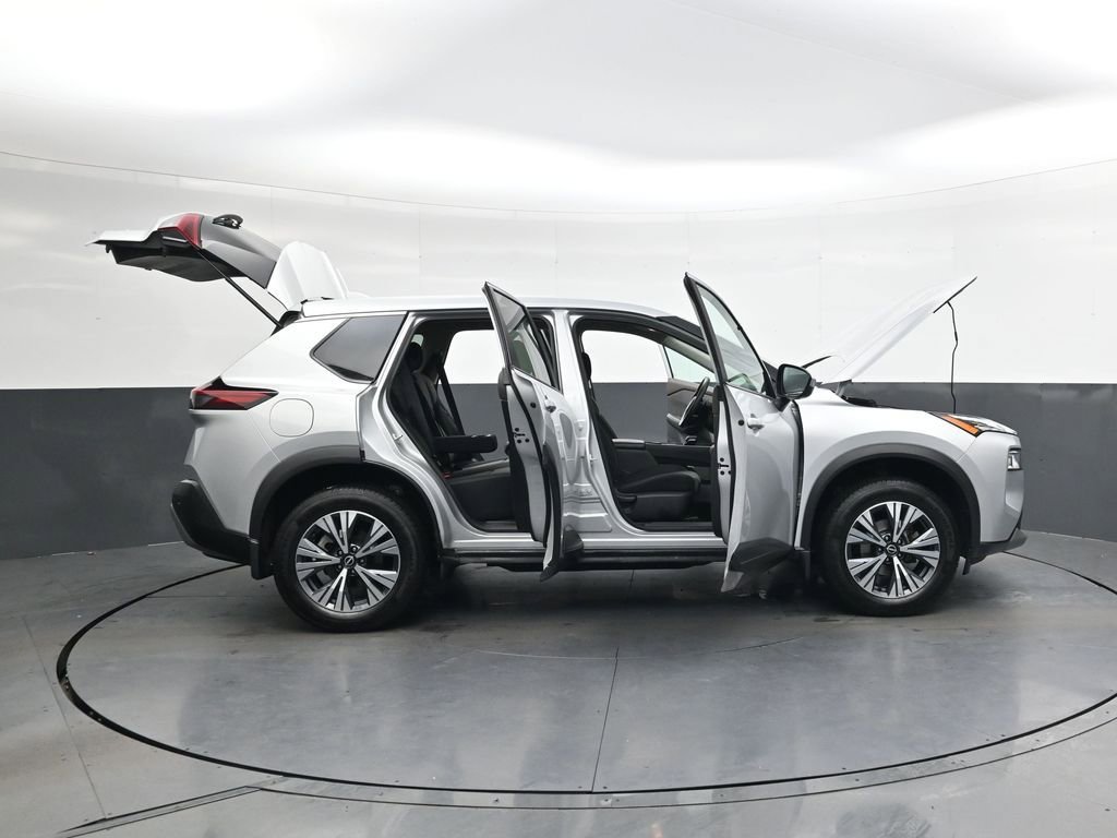 Used 2023 Nissan Rogue SV image 45