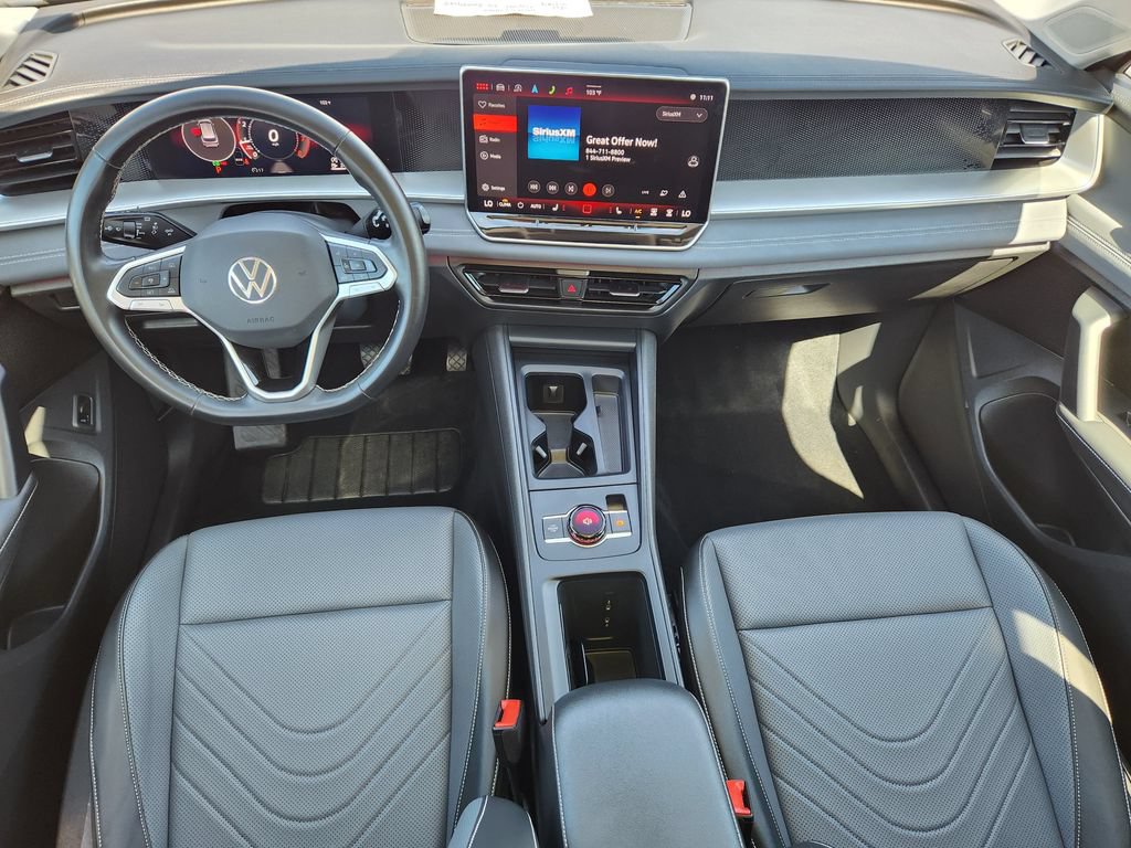 Certified 2025 Volkswagen Tiguan SE AWD/4WD image 23
