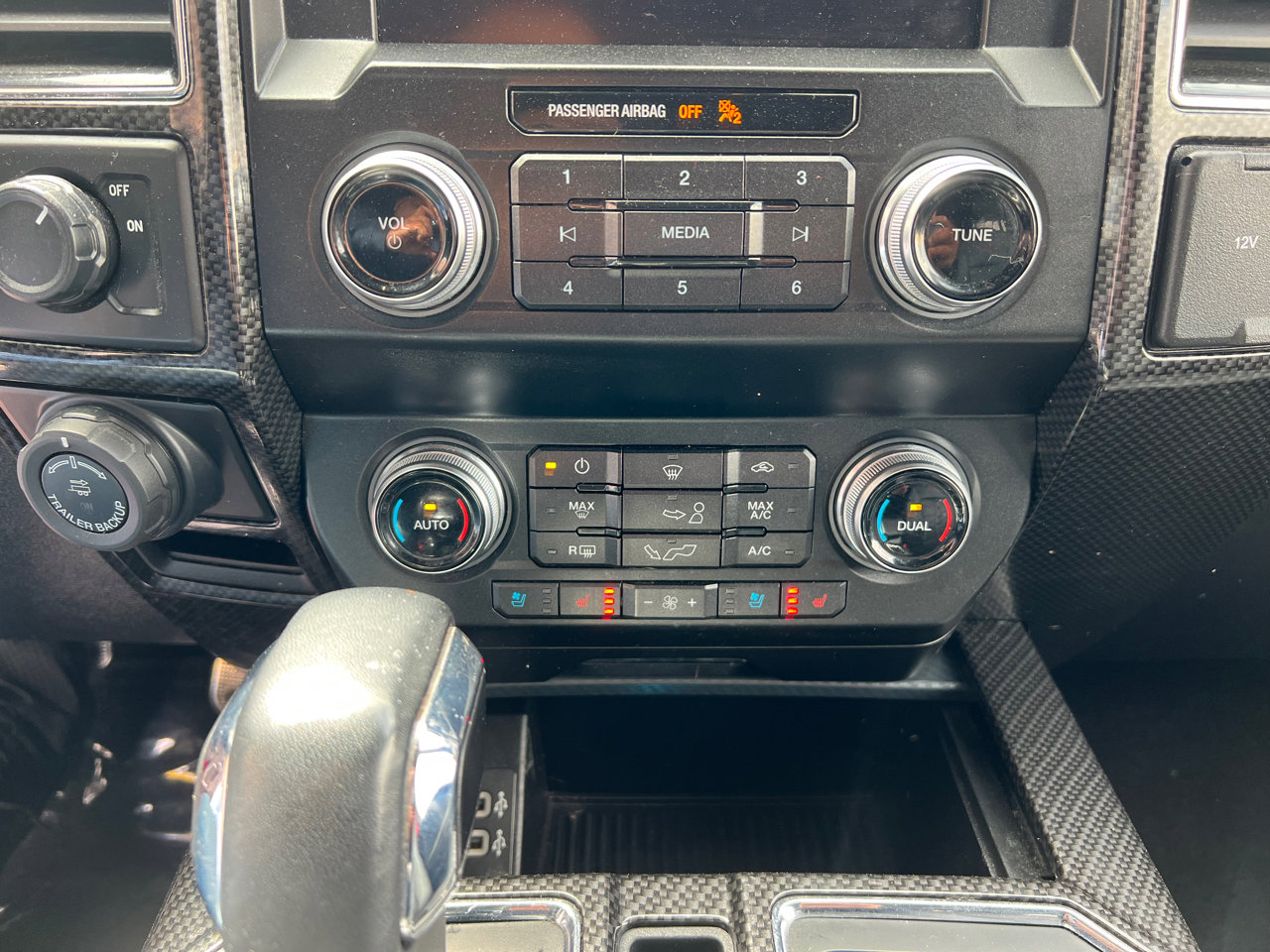 Used 2019 Ford F150 Lariat w/ Equipment Group 502A Luxury image 27