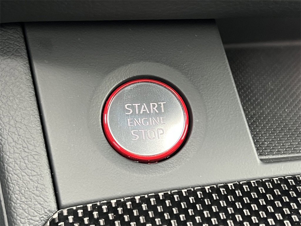 Used 2024 Audi SQ5 Premium w/ Convenience Package image 26