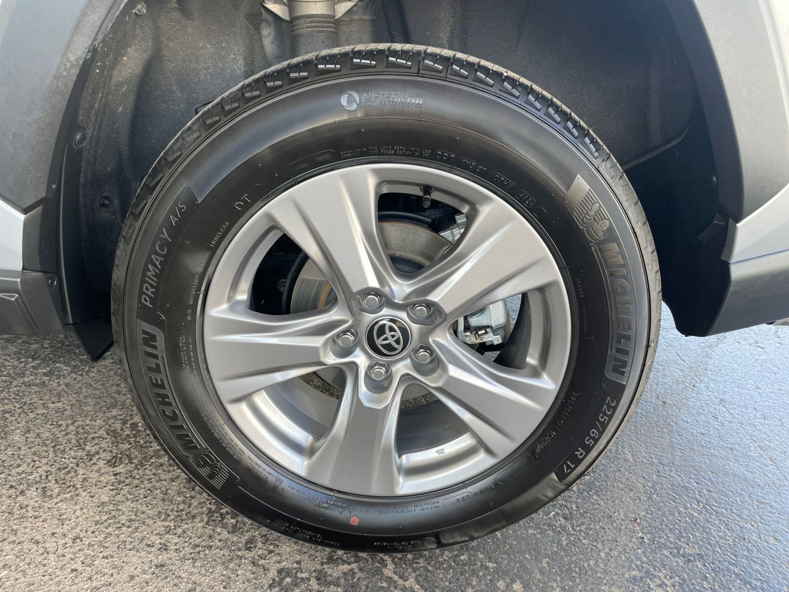 Used 2025 Toyota RAV4 LE image 29