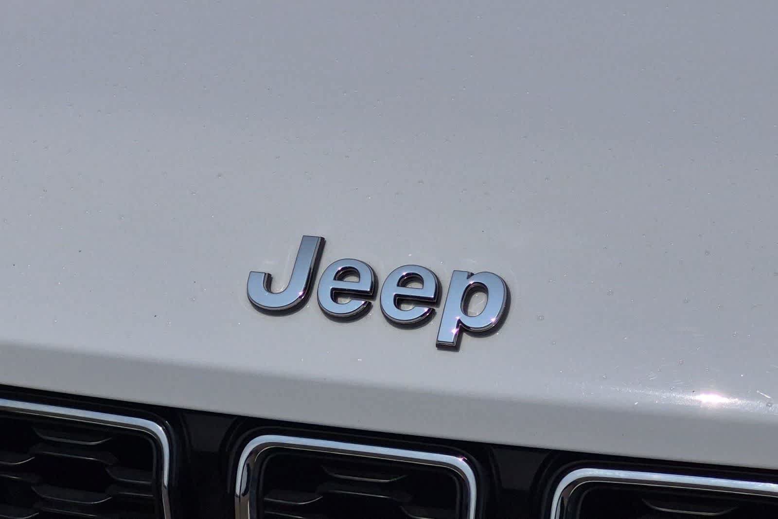 Used 2021 Jeep Grand Cherokee L Limited AWD/4WD image 11