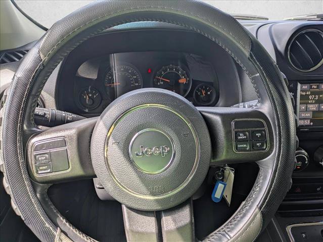Used 2014 Jeep Patriot Latitude AWD/4WD image 13