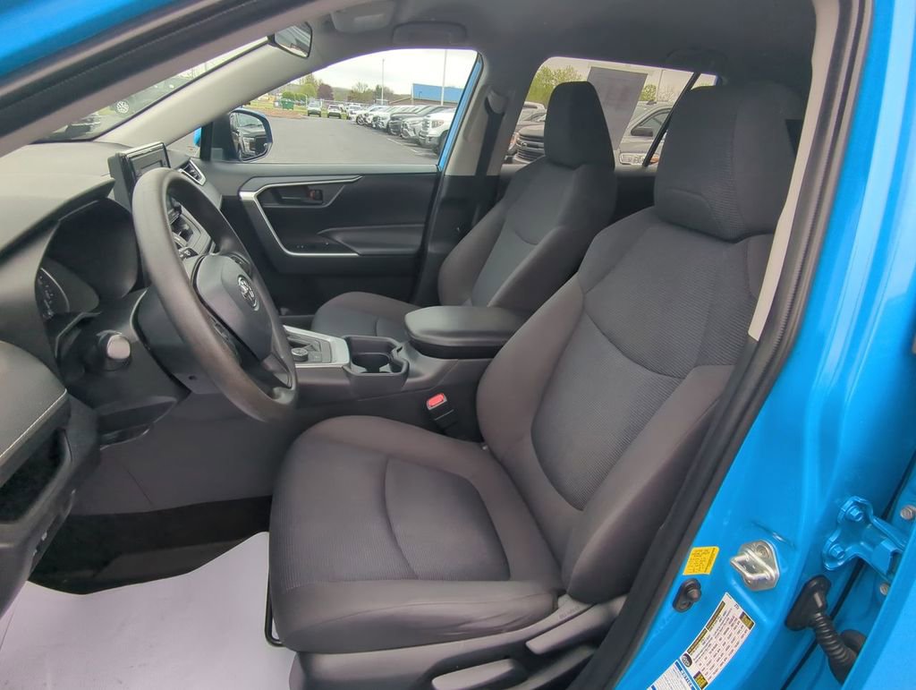 Used 2020 Toyota RAV4 LE w/ All Weather Liner Package AWD/4WD image 11