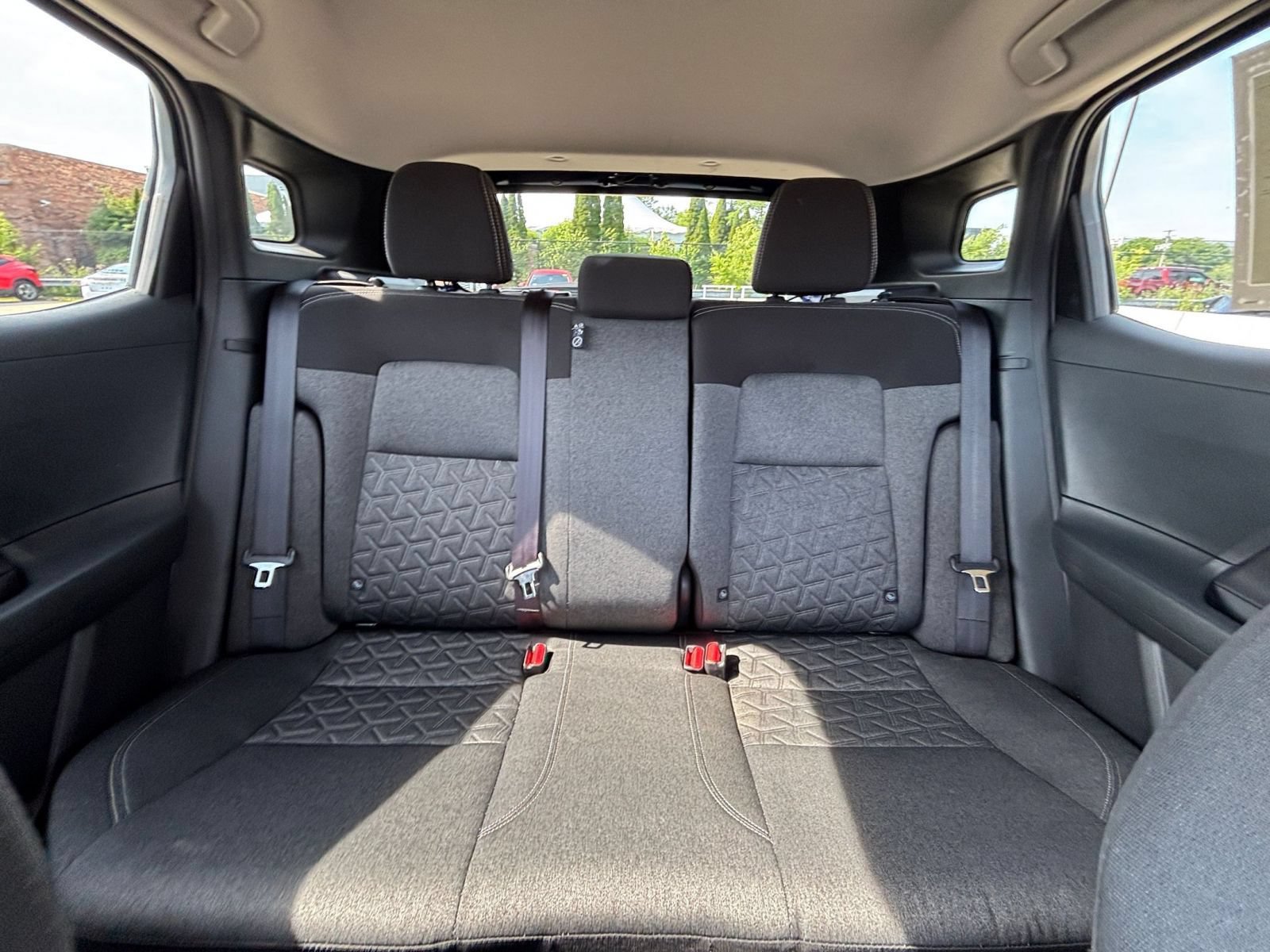 Used 2025 Nissan Kicks SV AWD/4WD image 36