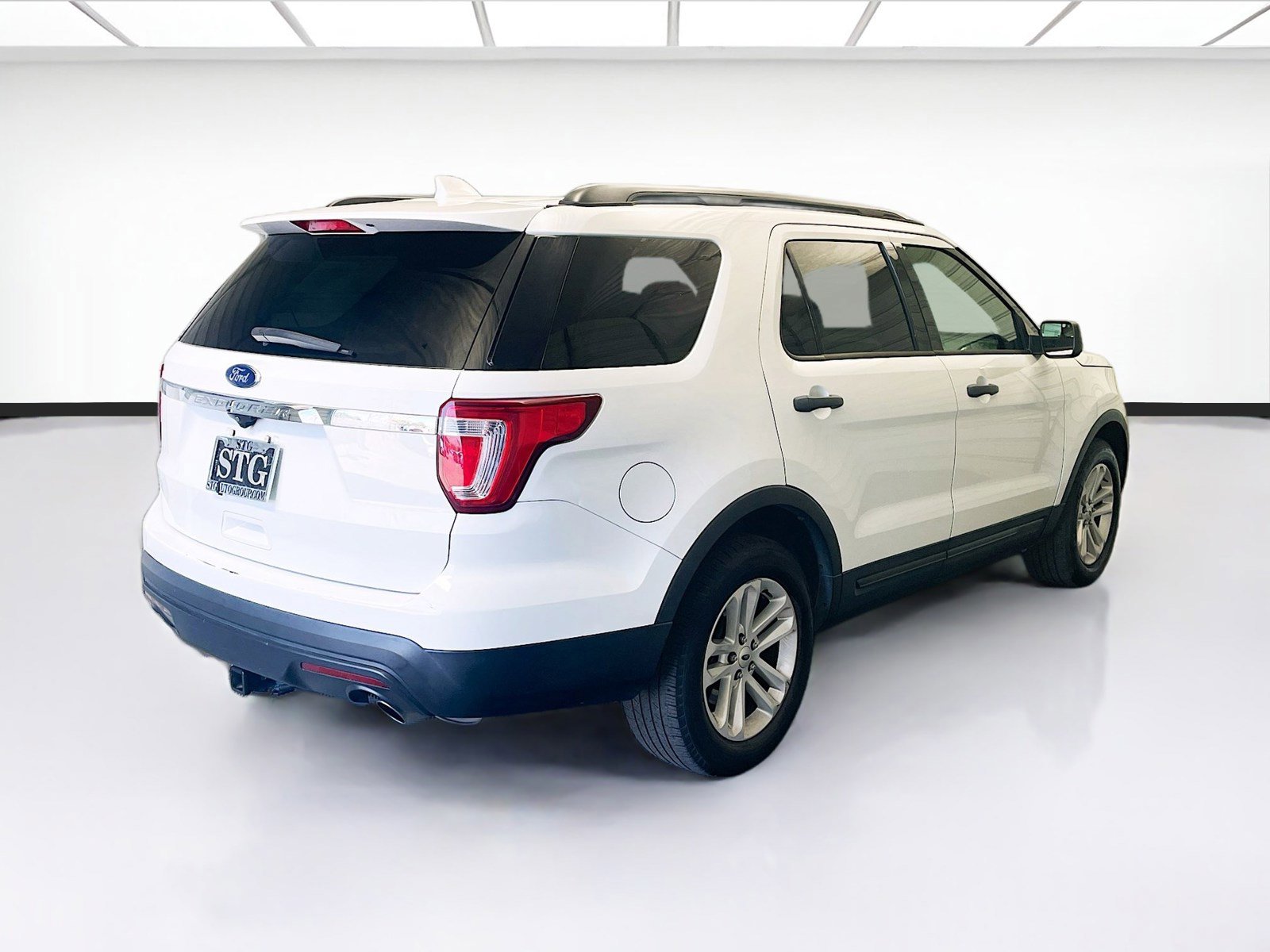 Used 2016 Ford Explorer FWD image 4