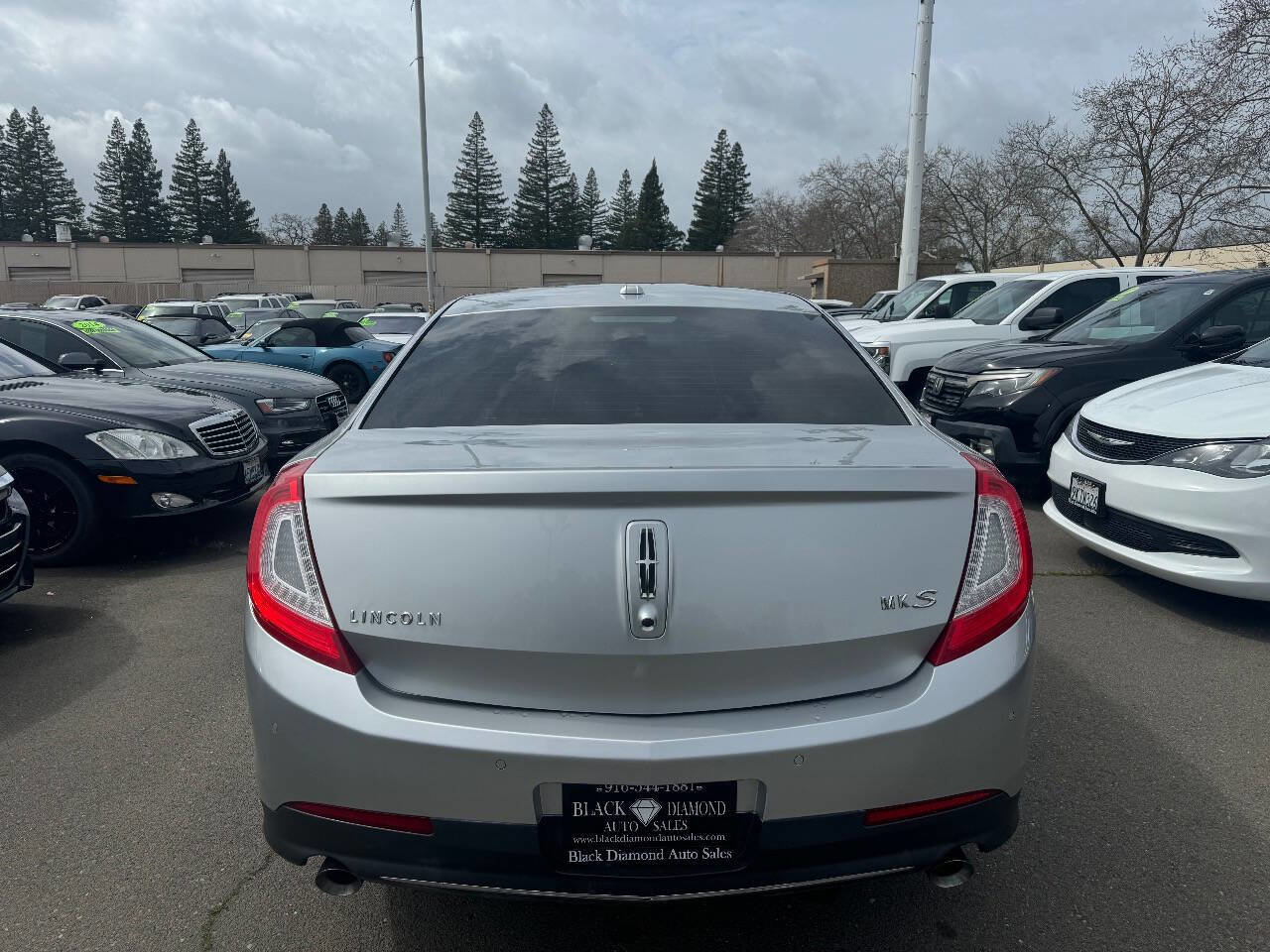 Used 2013 Lincoln MKS image 5