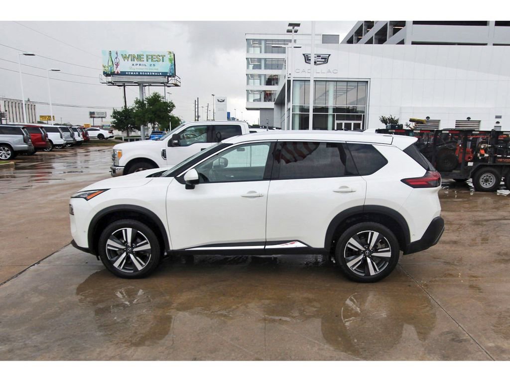 Used 2023 Nissan Rogue SL w/ SL Premium Package image 3