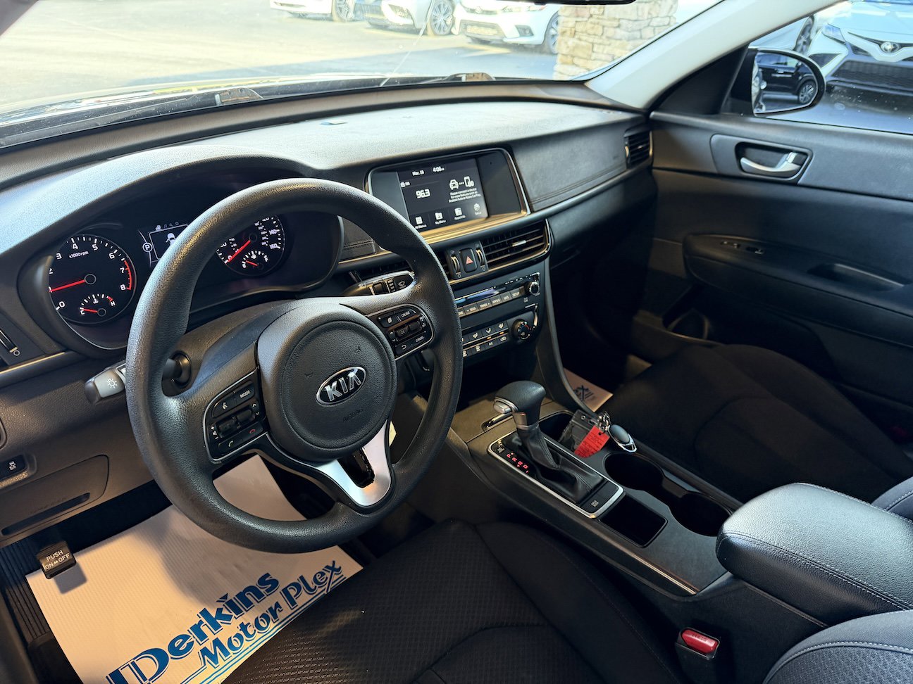 Used 2018 Kia Optima LX image 11