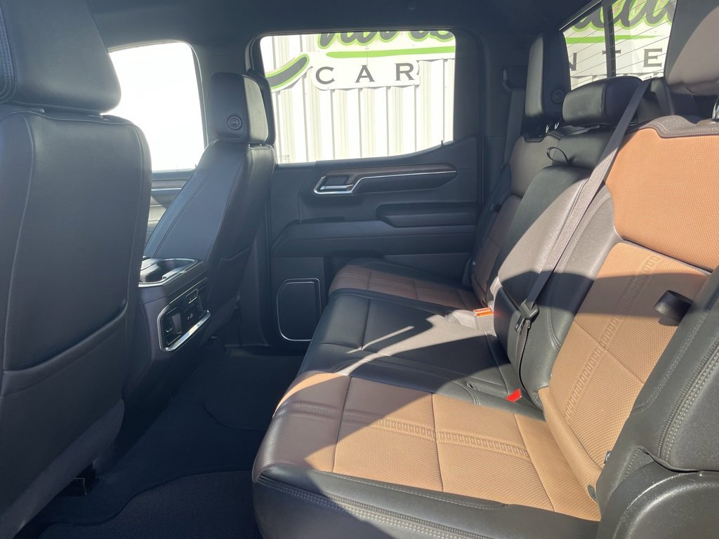 Used 2023 Chevrolet Silverado 1500 High Country image 18