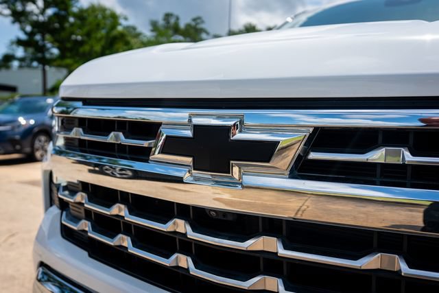 Used 2024 Chevrolet Silverado 1500 LTZ AWD/4WD image 13