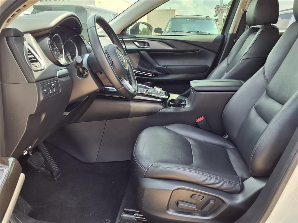 Used 2021 MAZDA CX-9 Touring w/ Touring Premium Package FWD image 12