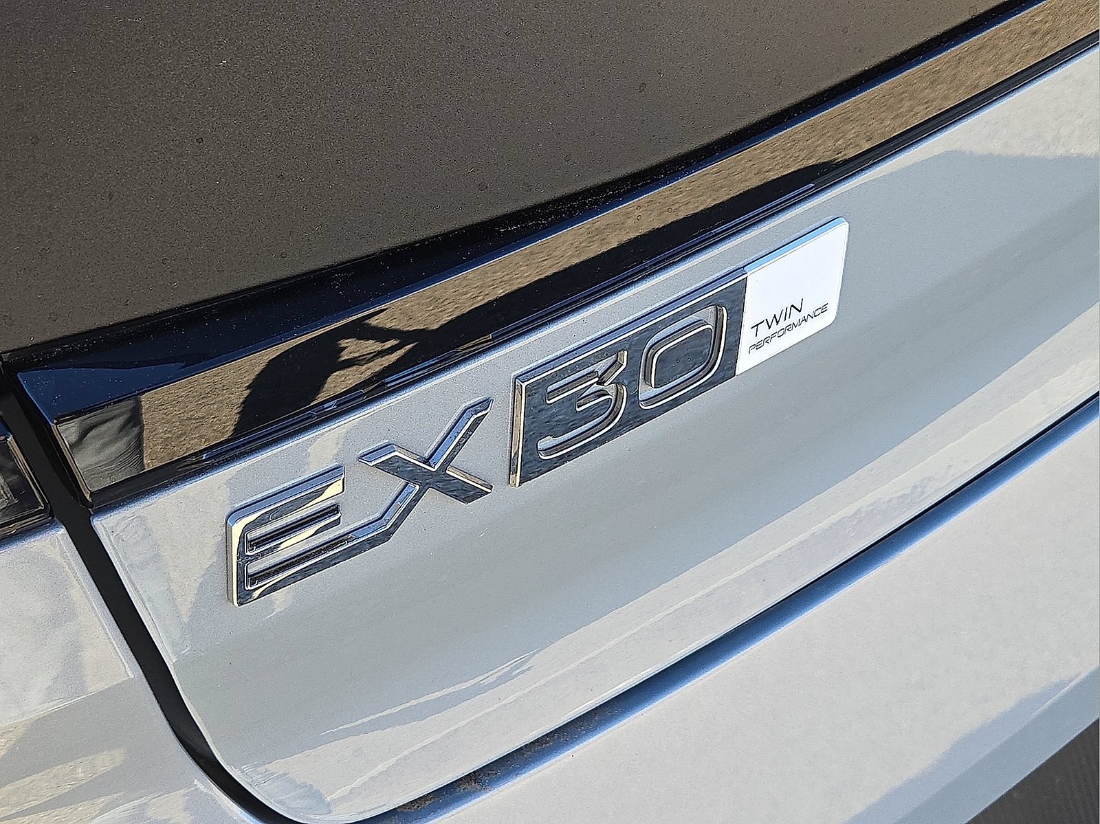 New 2026 Volvo EX30 Cross Country Ultra w/ Protection Package Premier AWD/4WD image 12