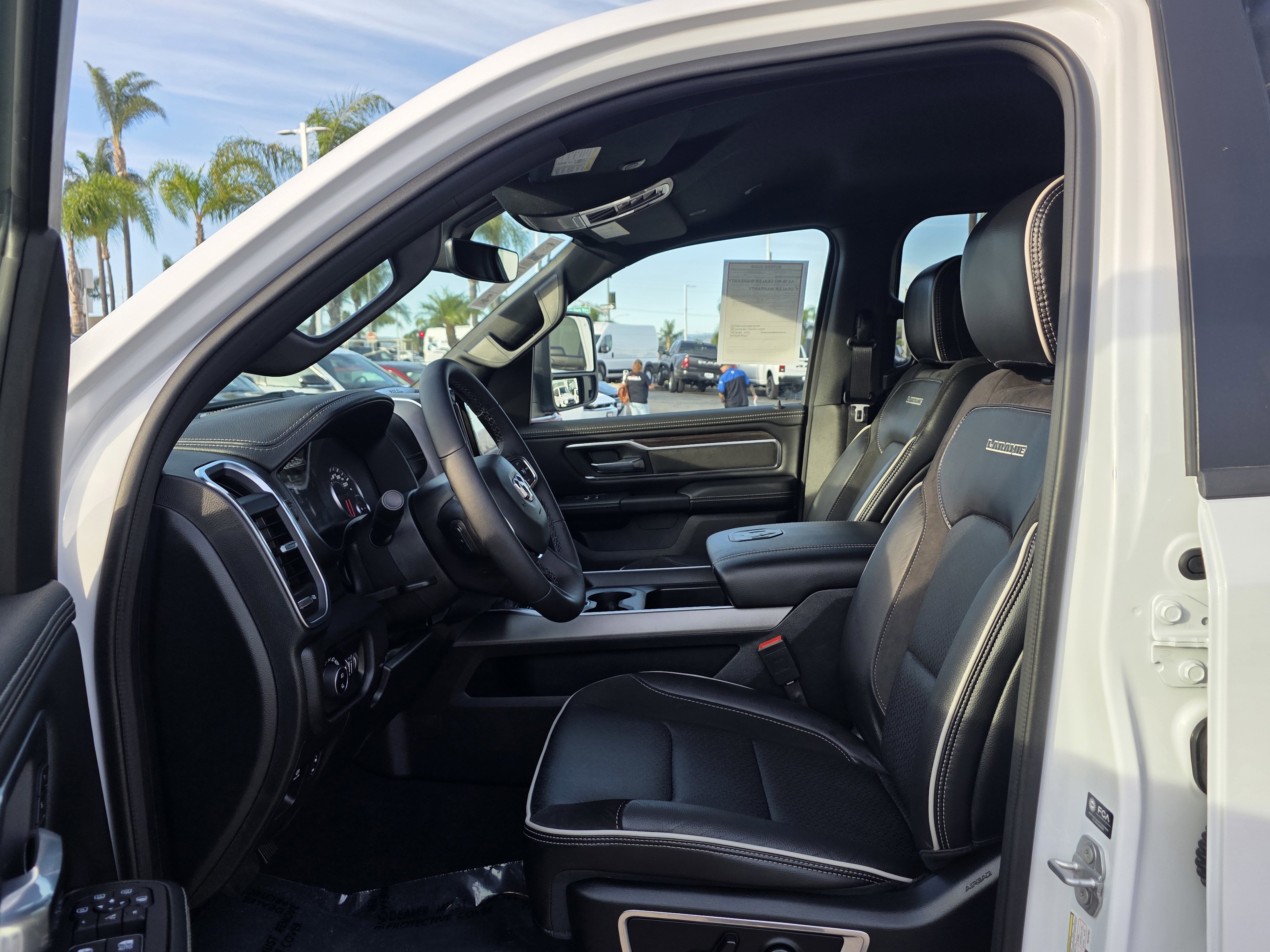 Certified 2025 RAM 1500 Laramie w/ Trailer Tow Group image 11