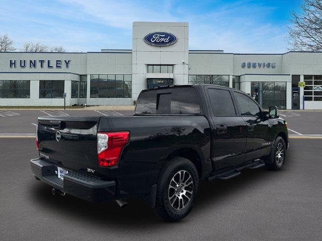Used 2024 Nissan Titan SV w/ SV Convenience Package RWD image 5