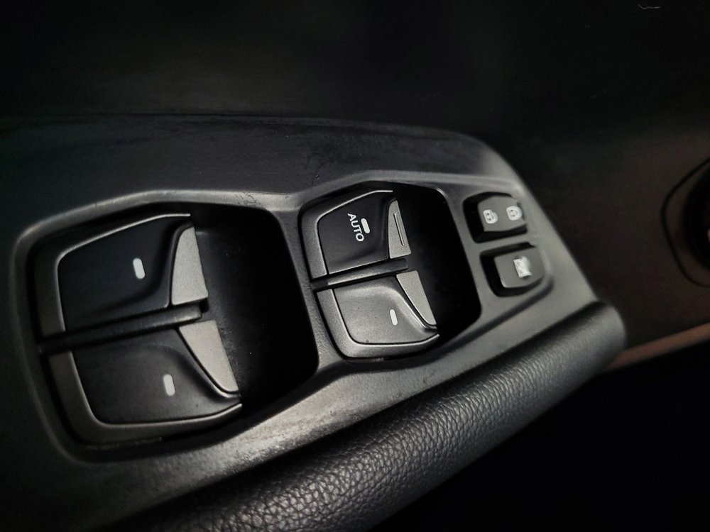 Used 2014 Hyundai Santa Fe Sport 2.0T w/ Technology Package 05 image 27