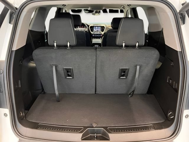 Certified 2023 GMC Acadia SLE w/ Driver Convenience Package AWD/4WD image 8