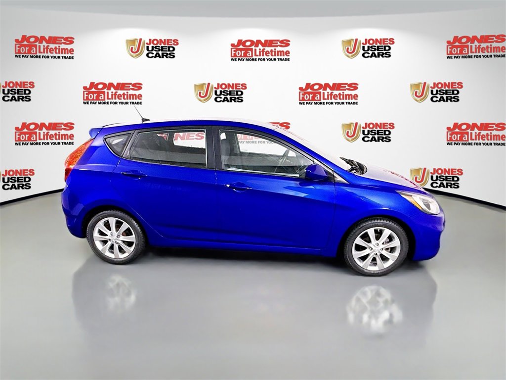 Used 2012 Hyundai Accent SE image 14