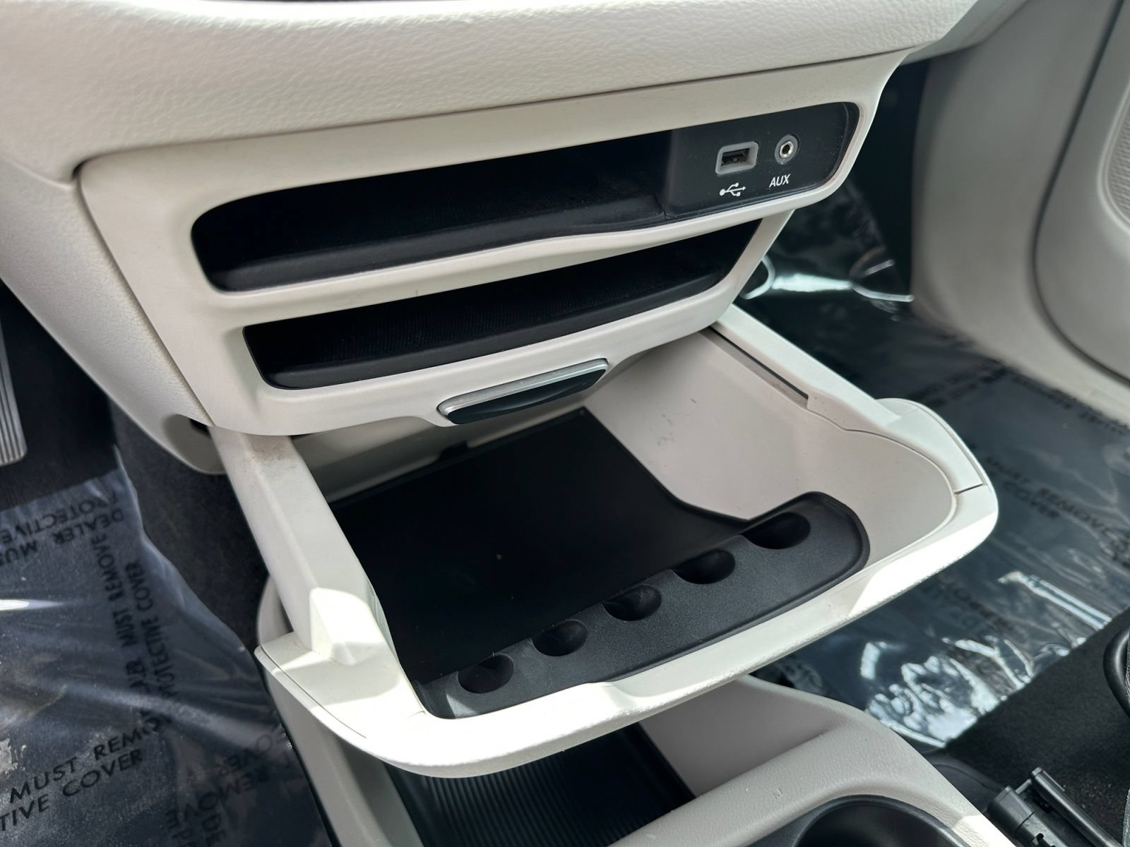 Used 2019 Chrysler Pacifica L FWD image 29