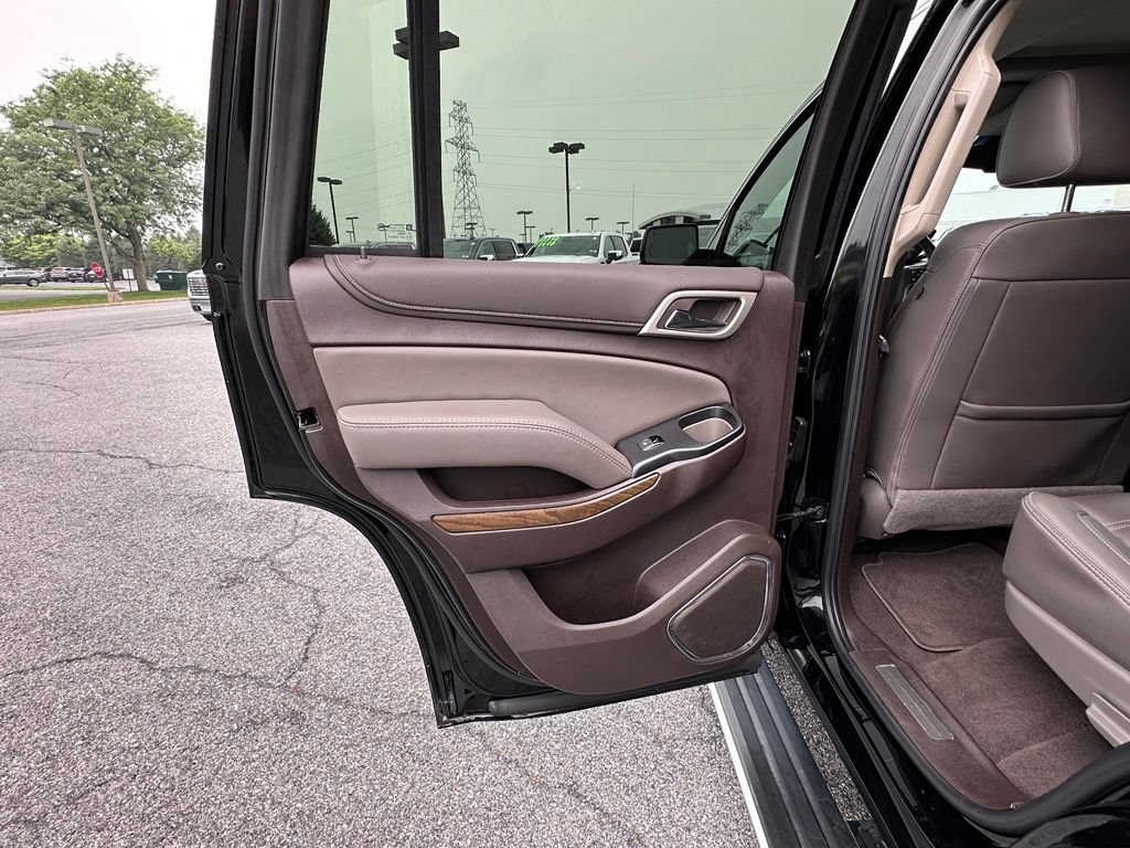 Certified 2019 GMC Yukon Denali w/ Denali Ultimate Package AWD/4WD image 29