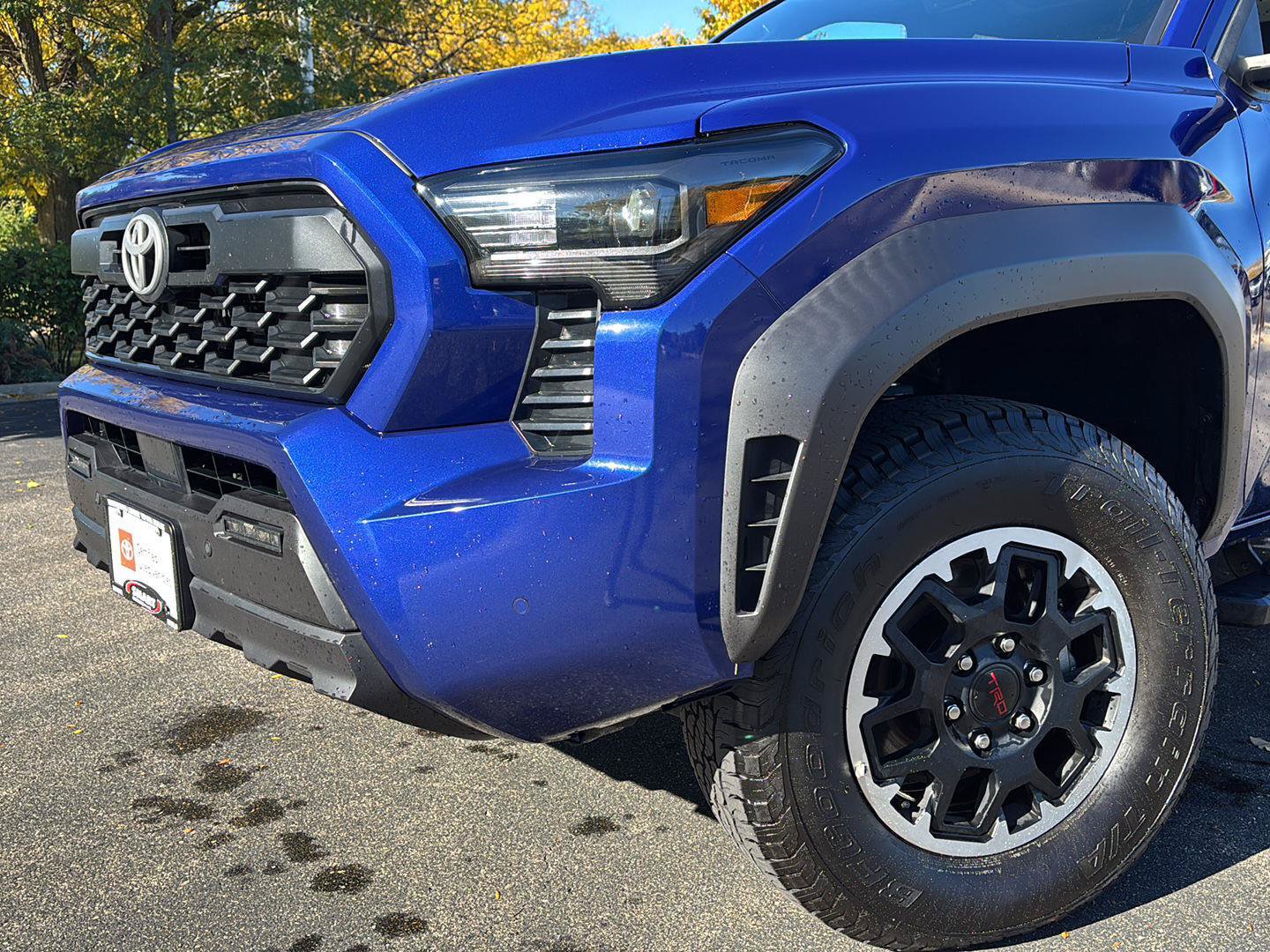 Used 2025 Toyota Tacoma TRD Off-Road w/ TRD Off Road Upgrade Package AWD/4WD image 5