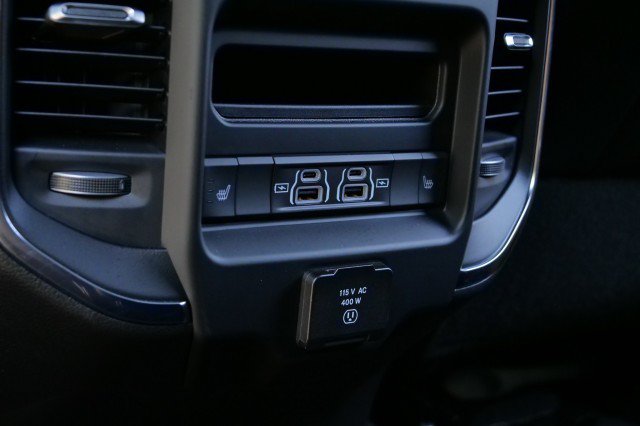 Used 2026 RAM 2500 Laramie AWD/4WD image 35