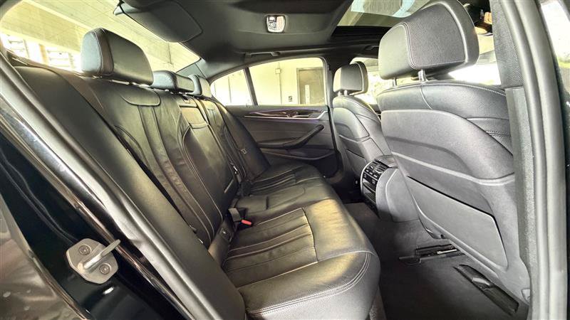 Used 2018 BMW 540i xDrive AWD/4WD image 39