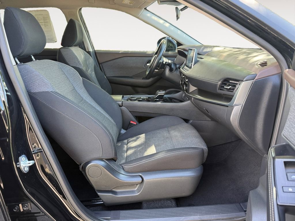 Used 2023 Nissan Rogue SV AWD/4WD image 15