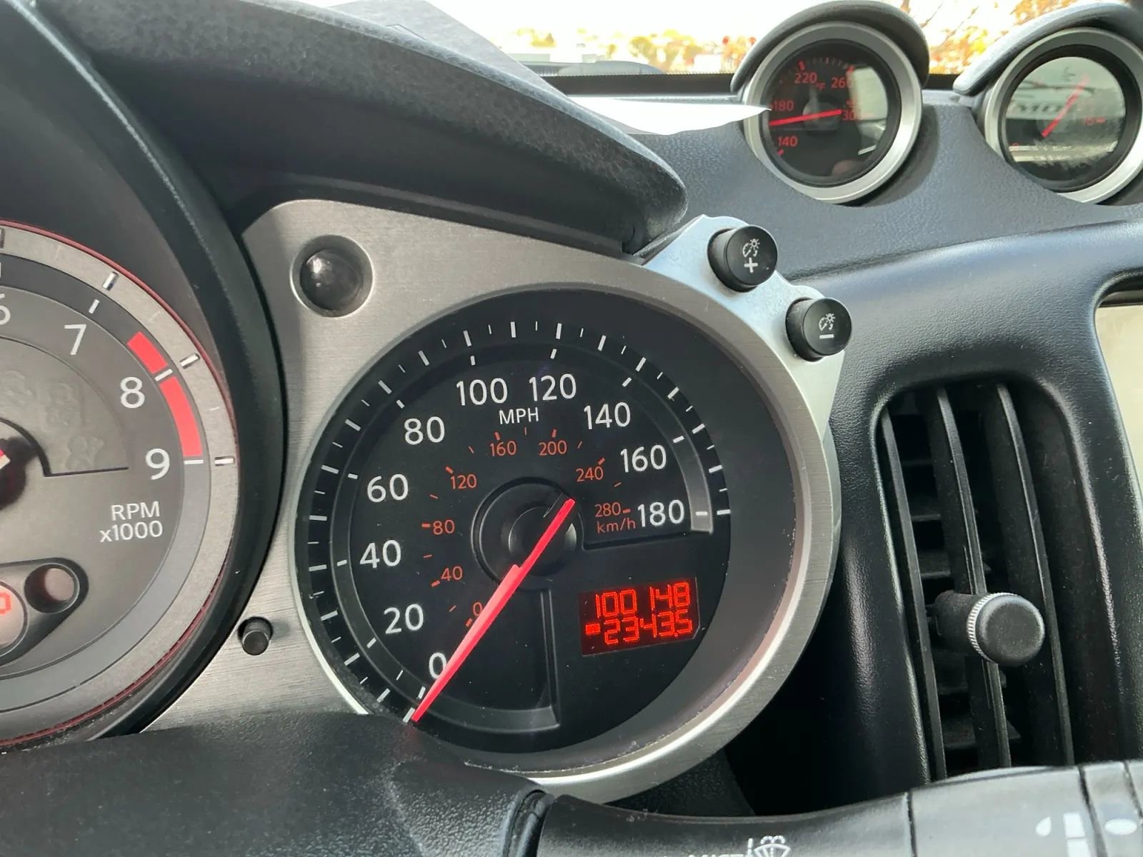 Used 2014 Nissan 370Z Touring w/ Sport Package image 23