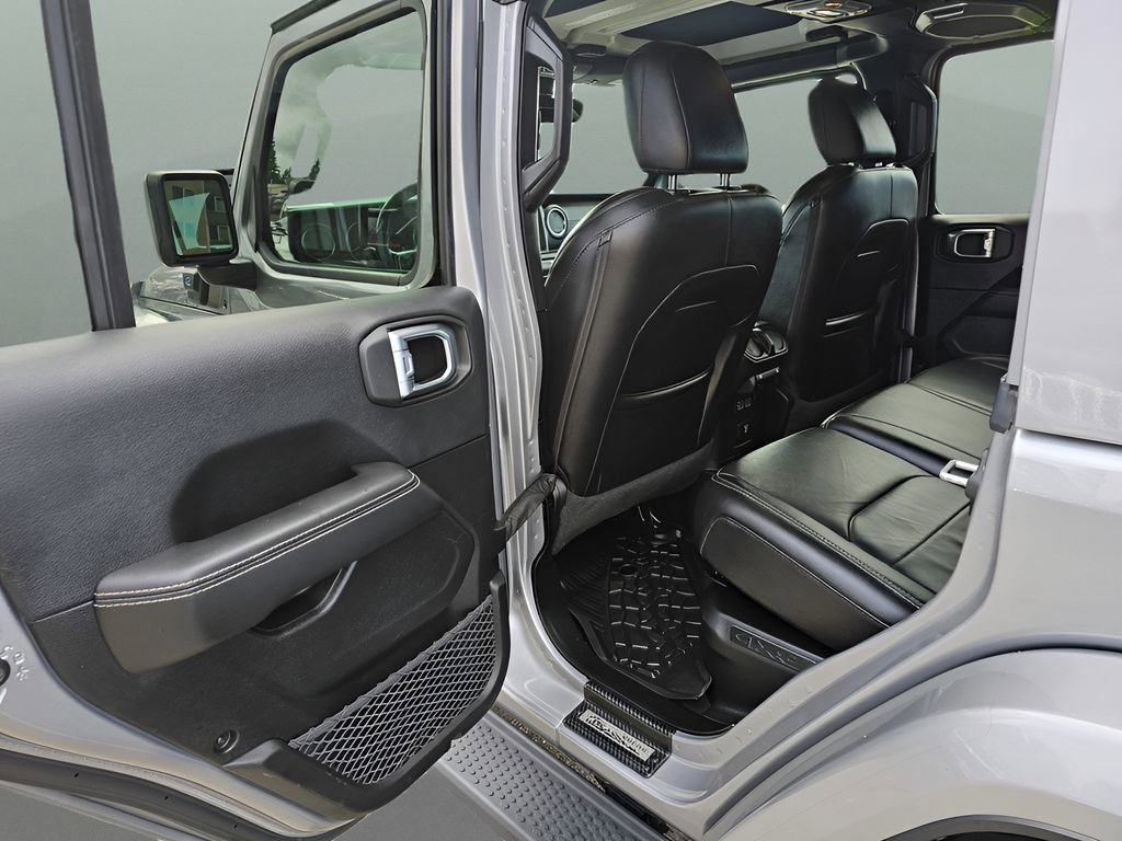 Used 2021 Jeep Wrangler Unlimited Sahara w/ Cold Weather Group AWD/4WD image 12