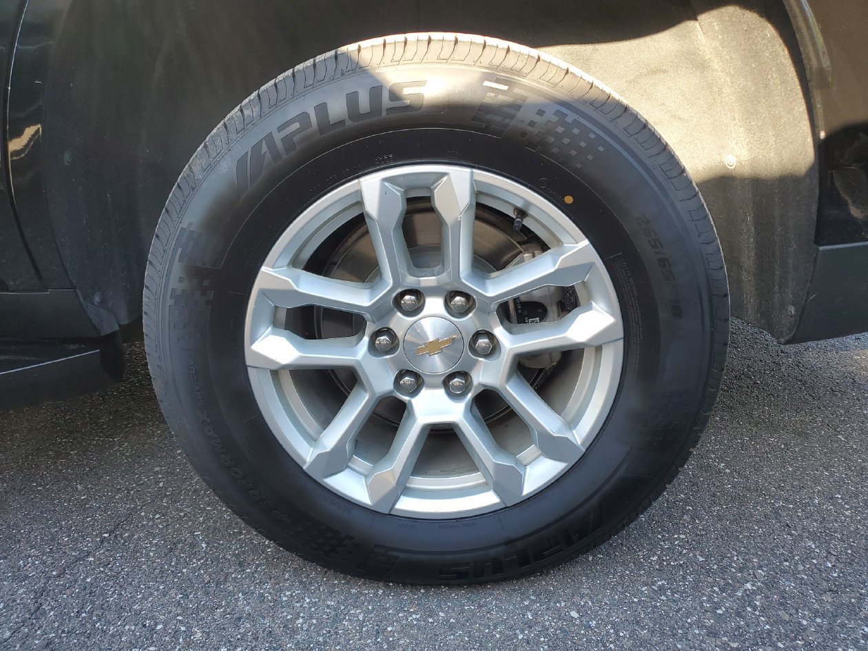 Used 2025 Chevrolet Tahoe LT RWD image 5