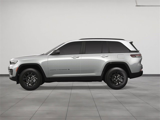 New 2025 Jeep Grand Cherokee Altitude image 3