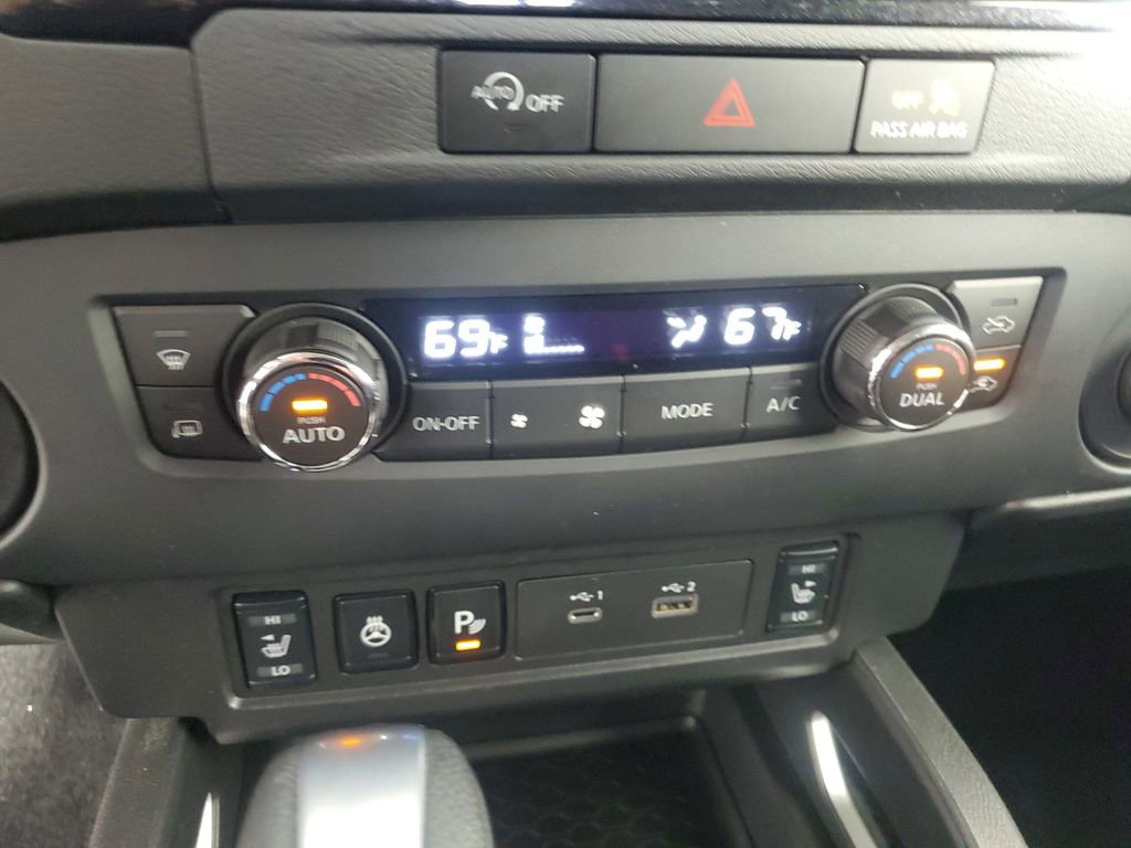 Used 2024 Nissan Frontier SV w/ Technology Package image 19
