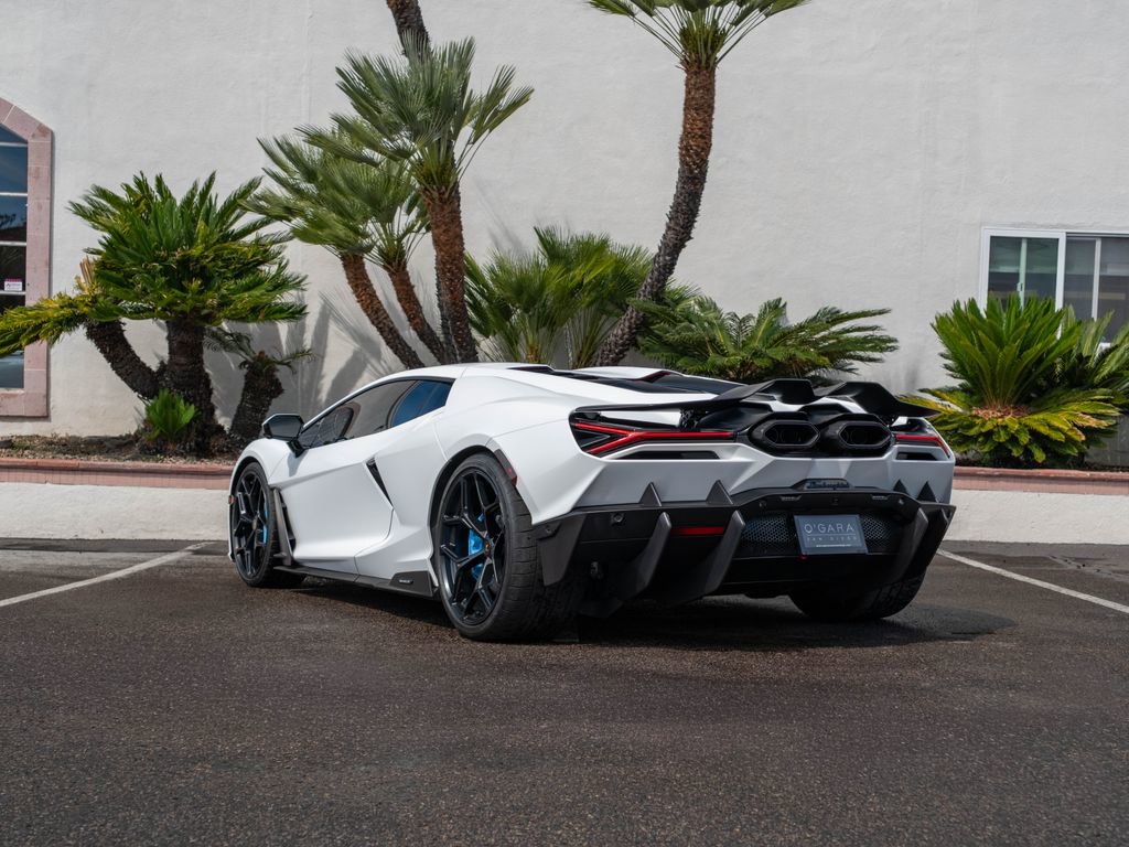 Used 2025 Lamborghini Revuelto AWD/4WD image 33